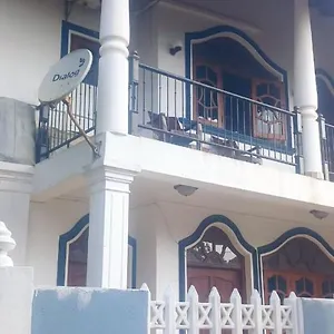  Hotel Oviniru Sri Lanka